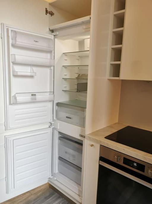 Charming Port Place Du Pin With Balcony Apartment *