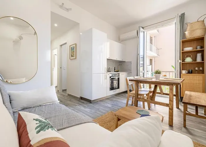 Charming Apt Nice Port Place Du Pin With Balcony