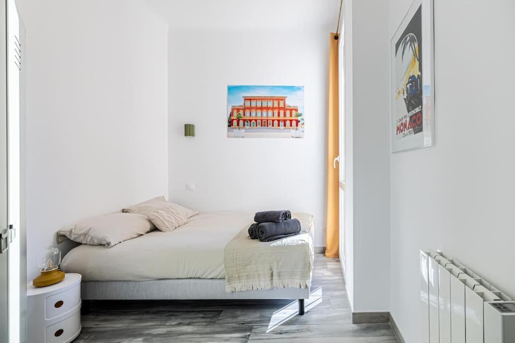 Charming Port Place Du Pin With Balcony Appartamento Nizza