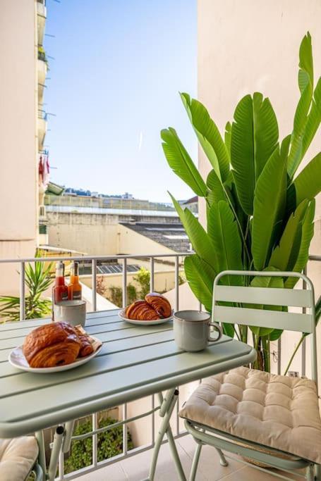 Appartamento Charming Port Place Du Pin With Balcony